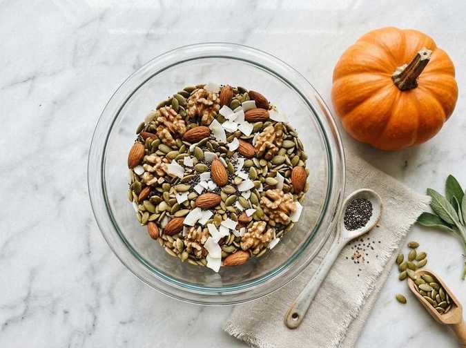 PCOS-Friendly Pumpkin Seed Energy Mix